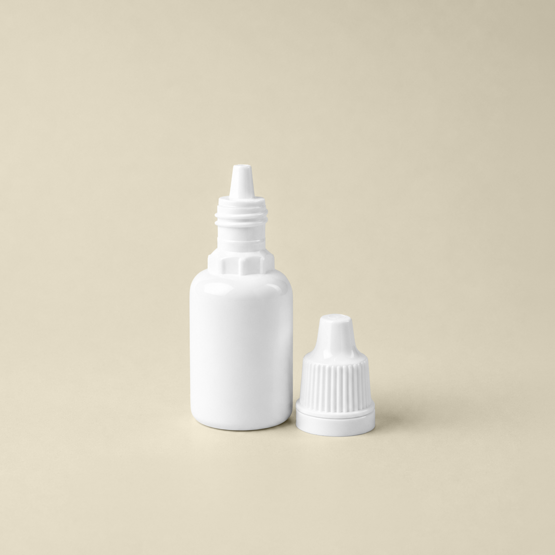 VPL - 15 ml Dropper Bottle with Cap & Plug White 2